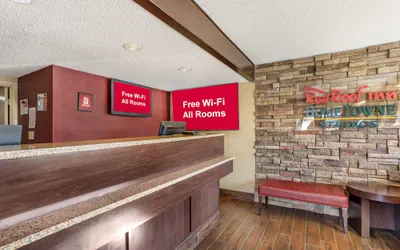 Photo 3 - Red Roof Inn Danville, PA