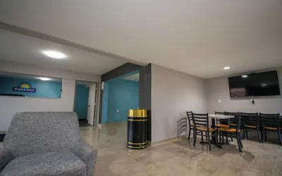 Photo 3 - Days Inn by Wyndham Caddo Valley Arkadelphia