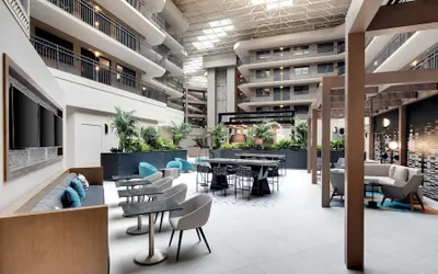 Photo 4 - Embassy Suites by Hilton San Rafael at Marin Center