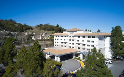 Photo 2 - Embassy Suites by Hilton San Rafael at Marin Center