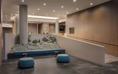 Photo 3 - Sheraton LaGuardia East Hotel