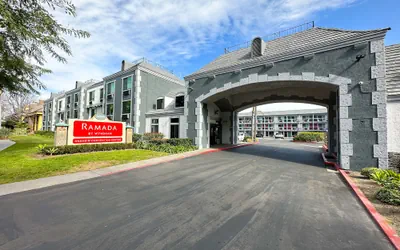 Photo 2 - Ramada by Wyndham Anaheim Convention Center