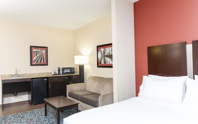 Photo 4 - Holiday Inn Express Hotel & Suites New Philadelphia by IHG