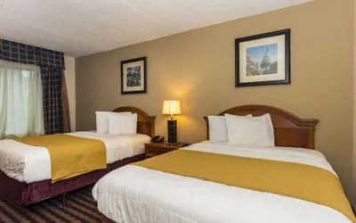 Photo 4 - Garden Inn