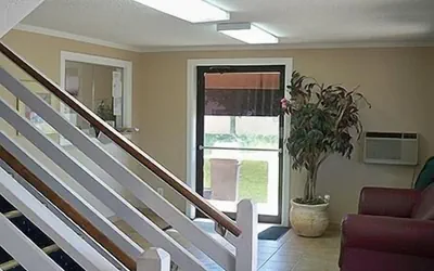 Photo 3 - Economy Inn Wentzville