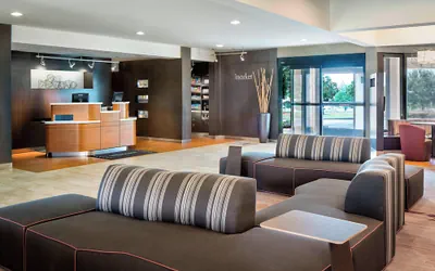 Photo 3 - Courtyard by Marriott Dallas Arlington/Entertainment Dist