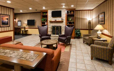 Photo 4 - Alexandria Hotel & Conference Center