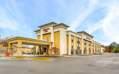 Photo 2 - Hampton Inn Johnson City