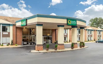 Photo 2 - Quality Inn & Suites Apex - Holly Springs