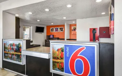 Photo 5 - Motel 6 Memphis, TN - Downtown