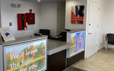 Photo 3 - Motel 6 Memphis, TN - Downtown