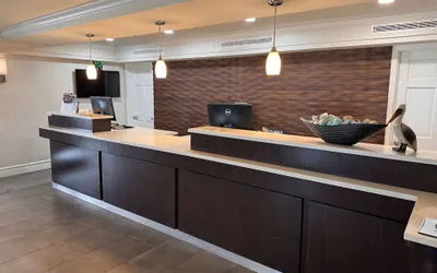 Photo 4 - Wingate by Wyndham Galveston Beachfront at the Seawall