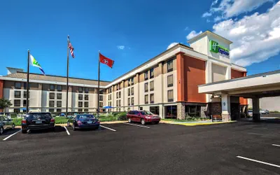 Photo 2 - Holiday Inn Express Memphis Medical Center Midtown by IHG