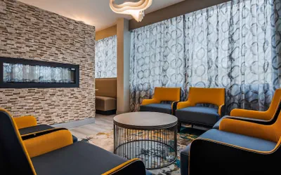 Photo 2 - Best Western Plus Bloomington East Hotel