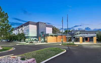 Photo 2 - Four Points by Sheraton Salt Lake City Airport