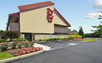 Photo 2 - Red Roof Inn Louisville East - Hurstbourne