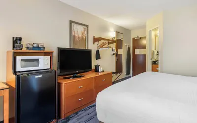 Photo 4 - Fairfield by Marriott Inn & Suites Portland Maine Airport