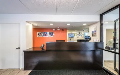 Photo 5 - Motel 6 Birmingham, AL