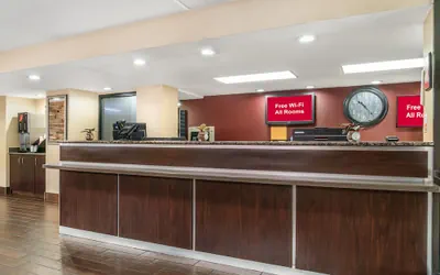 Photo 3 - Red Roof Inn Detroit Metro Airport - Taylor