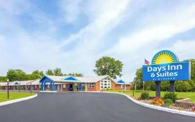 Photo 2 - Days Inn by Wyndham Wauseon
