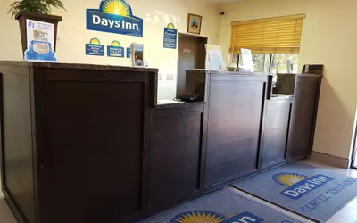 Photo 3 - Days Inn by Wyndham Cortez