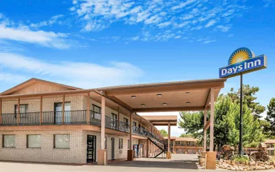 Photo 2 - Days Inn by Wyndham Cortez