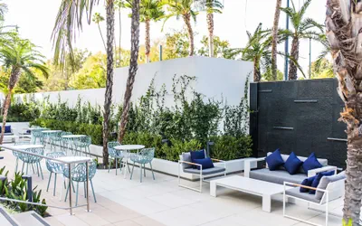 Photo 2 - The Beverly Hilton