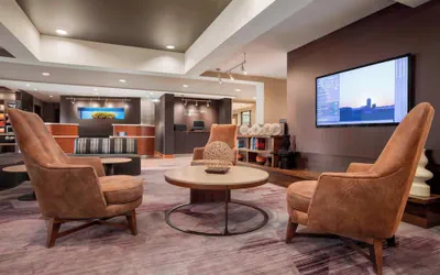 Photo 4 - Courtyard by Marriott Springfield