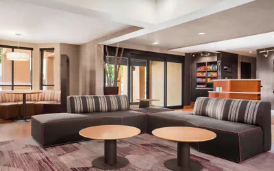Photo 5 - Courtyard by Marriott Springfield