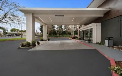 La Quinta Inn & Suites by Wyndham Oakland - Hayward