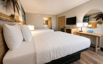 Photo 5 - Days Inn by Wyndham Fort Myers