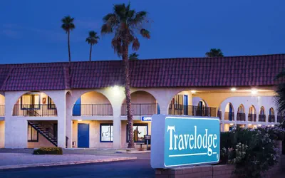 Photo 2 - Travelodge by Wyndham Indio