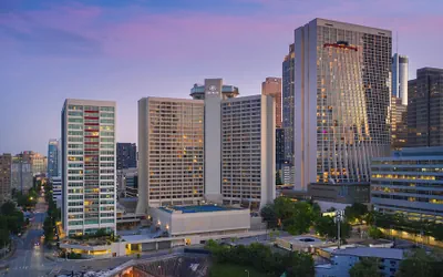 Photo 2 - Hilton Atlanta