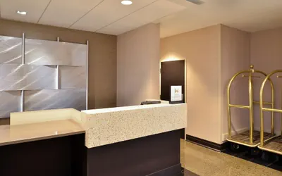 Photo 3 - Hotel Belvoir Springfield
