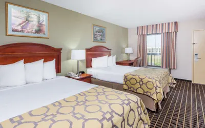 Photo 4 - Baymont by Wyndham Clarksville Northeast