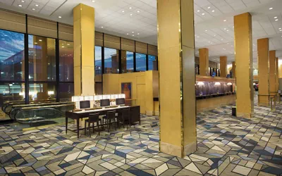 Photo 4 - Hilton Chicago O'Hare Airport