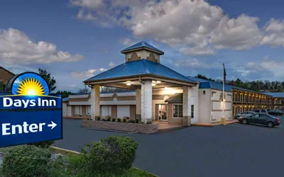 Photo 2 - Days Inn by Wyndham Cookeville