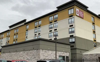 Photo 2 - Best Western Plus Clarks Summit Scranton
