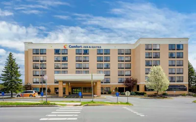 Photo 2 - Comfort Inn & Suites Watertown - 1000 Islands