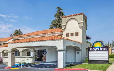 Photo 2 - Days Inn by Wyndham Banning Casino/Outlet Mall