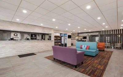 Photo 3 - Clarion Hotel & Convention Center Joliet