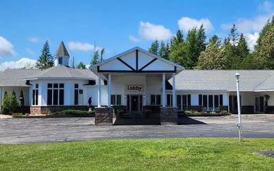 Photo 2 - Econo Lodge Lakeshore