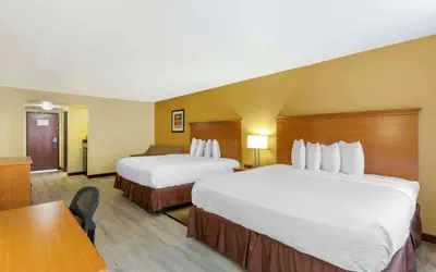 Photo 2 - Best Western Kiva Inn