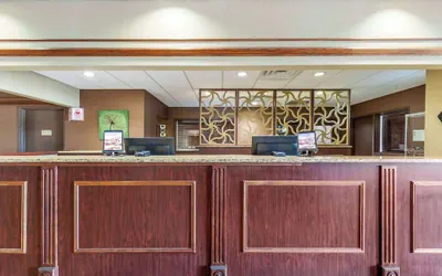 Photo 4 - Best Western Plus Steeplegate Inn
