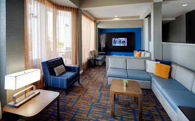 Photo 4 - Courtyard by Marriott Addison Midway