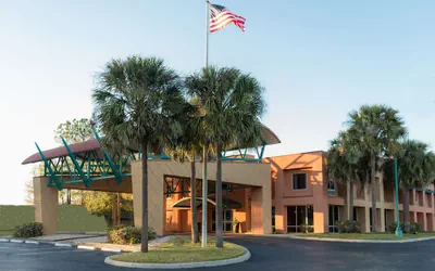 Photo 2 - Hampton Inn Brooksville Dade
