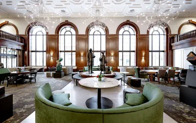 Photo 2 - Hotel Fort Des Moines, Curio Collection by Hilton