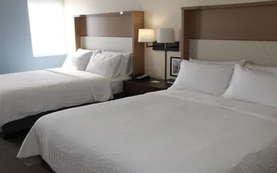 Photo 3 - Holiday Inn Metairie New Orleans by IHG