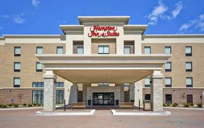 Photo 2 - Hampton Inn & Suites Detroit/Warren
