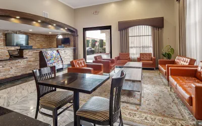 Photo 4 - Best Western Pasadena Royale Inn & Suites
